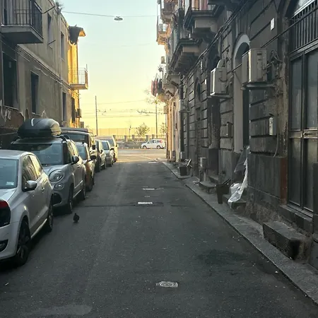 아파트 Da Marieddu Indipendente In Centro Citta 카타니아